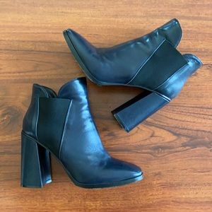 Kenneth Cole leather navy boots 9